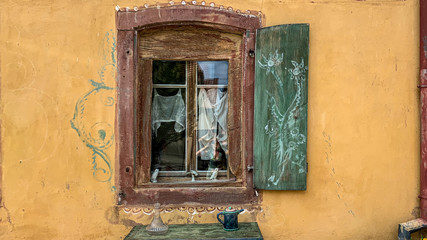Fototapeta na wymiar Hausfassade in Val-de-Moder, Grand Est, Frankreich