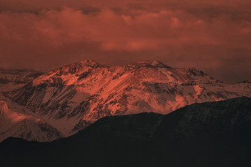 Naklejka premium Red Sunset in Andes Mountain