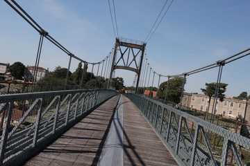 Pont suspendu de Tonnay Charente