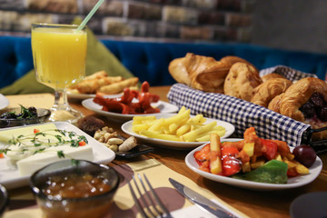 breakfast table ingredients