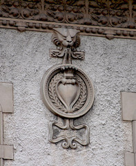 Gothic lion head bas-relief