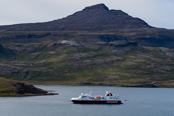 Djupavik Bucht und Ort in den Westfjorden auf Island