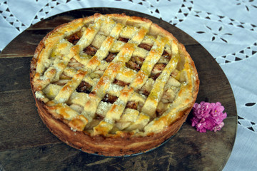 Apple Pie in a wooden plate