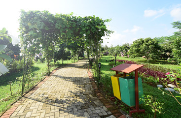Fototapeta premium Parks - Clean and beautiful parks in the city, Trash cans in parks