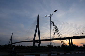 Obraz premium Sunset and the bridge