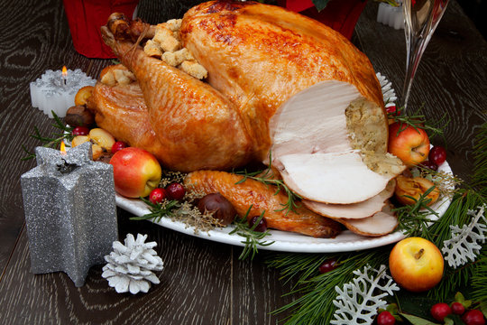 Carving Roasted Christmas Turkey with Grab Apples