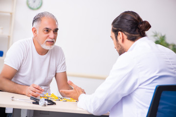 Fototapeta premium Patient suffering from diabetes visiting doctor