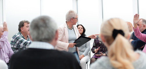 old lady teaches old people