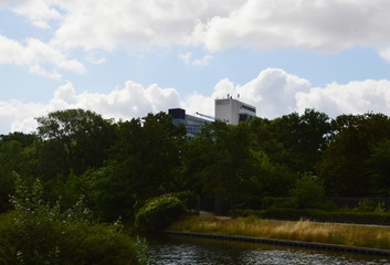 Fototapeta na wymiar Landwehrkanal, Tiergarten, Berlin