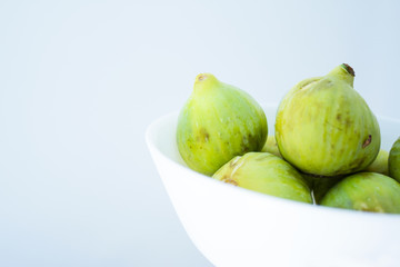 Green figs a fruit that has many beneficial properties for the body