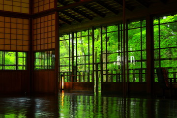 夏の南昌荘
