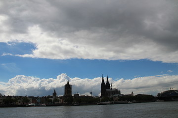 Wolken &uuml;ber K&ouml;ln