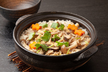 キノコの炊き込みご飯