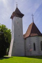 Fototapeta na wymiar old church in the city of Thun in Switzerland