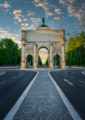 Siegestor (vicotry gate) in Munich during sunset, emoty street