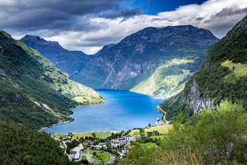 Fototapeta na wymiar Gairanger Fjord