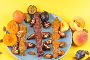 food, sweet, dessert, fruit, cake, chocolate, healthy, christmas, delicious, fresh, snack, candy, salad, baked, decoration, plate, pastry, cookie, dish, brown, tasty