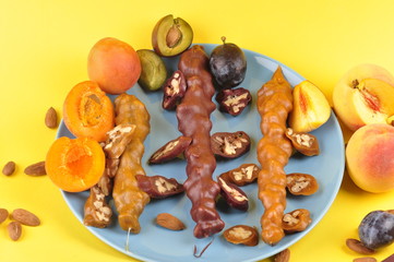 food, sweet, dessert, fruit, cake, chocolate, healthy, christmas, delicious, fresh, snack, candy, salad, baked, decoration, plate, pastry, cookie, dish, brown, tasty