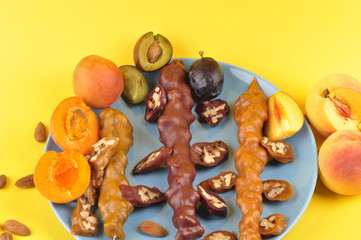 food, sweet, dessert, fruit, cake, chocolate, healthy, christmas, delicious, fresh, snack, candy, salad, baked, decoration, plate, pastry, cookie, dish, brown, tasty