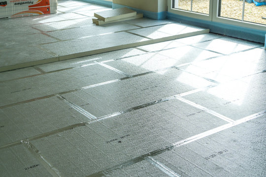 Hausbau Boden isolieren 