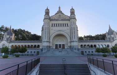 Obraz premium The famous basilica of St. Therese of Lisieux in Normandy, France.