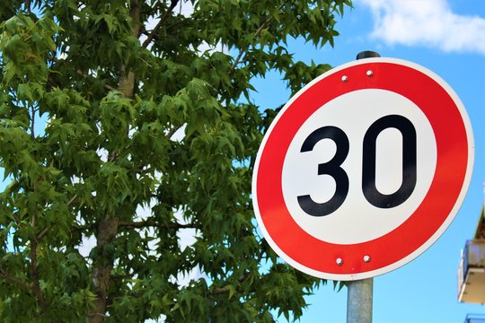 30-Zone Schild 