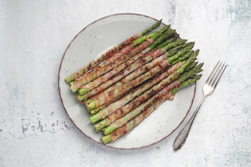 Seasonal fresh asparagus fried with bacon