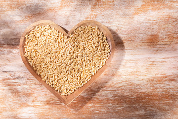 oat grains, flakes and flour