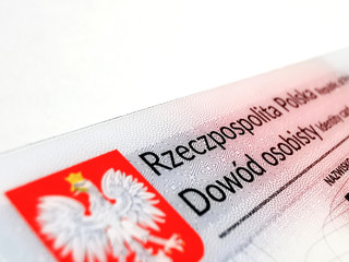 Nahaufnahme vom polnischen Personalausweis