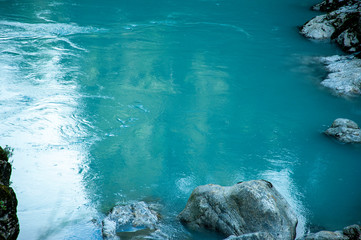 ニュージーランド、南島のホキティカジョージのターコイズリバー