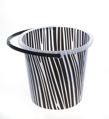 baldes de plasticos estampados fundo branco