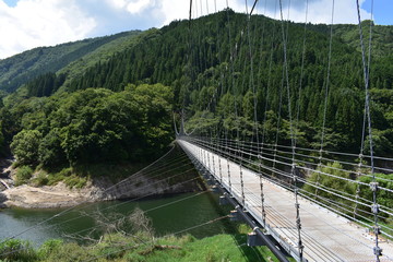 七間飛吊橋