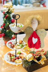 Rustikaler Baumschmuck zur Weihnachtszeit