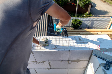 Metal mesh for a wall made of aerated concrete bricks.