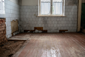 Poor condition house. Reconstruction, renovation and re-planning