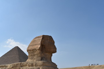 Sphinx & pyramid