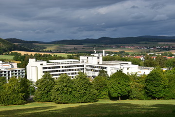 Dunkel Regenwolken über Reinhardshausen