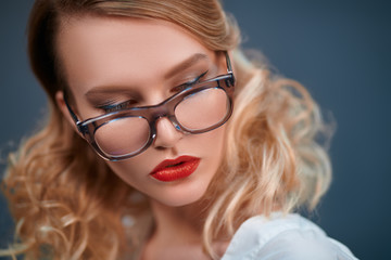 Fototapeta premium beauty in modern glasses