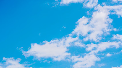 Fototapeta na wymiar Beautiful blue sky during summer time