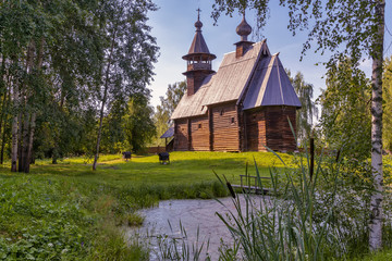 Obraz premium The Museum of wooden architecture Kostroma Sloboda. Dmitrievskaya Church (Spaso-fominskaya), 17th century. Golden ring of Russia. Kostroma, Russia