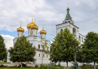 Fototapeta na wymiar Ipatiev monastery in Kostroma town. Golden ring of Russia.