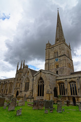 Fototapeta premium St John the Baptist Church in town of Burford - England