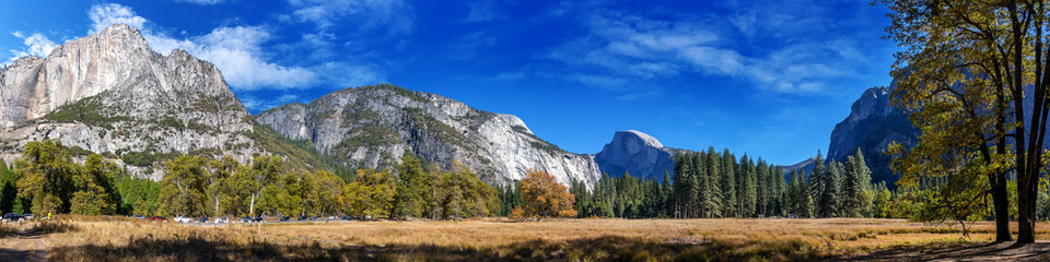 Panorama view of Yosemite nation park  in a sunny day, California, USA.