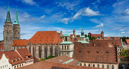 Naklejka na ściany i meble Panoramaansicht Altstadt und Burg Nürnberg