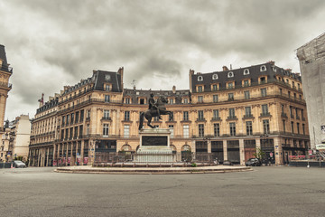 Fototapeta na wymiar Beautiful parisian architecture, Paris, France