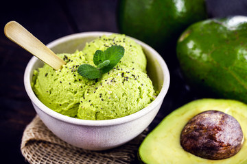 vegan avocado ice cream, without sugar or added milk, without preservatives. Served in recycled plastic bowl