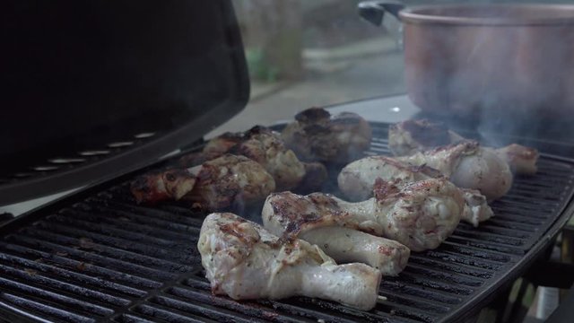 4k-24. BBQ chicken medium shot