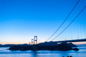 夜明けの来栖海峡大橋