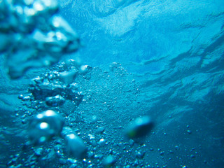 water bubble under sea