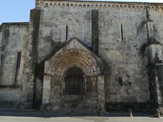 Fototapeta na wymiar Igreja em Santarém, Portugal